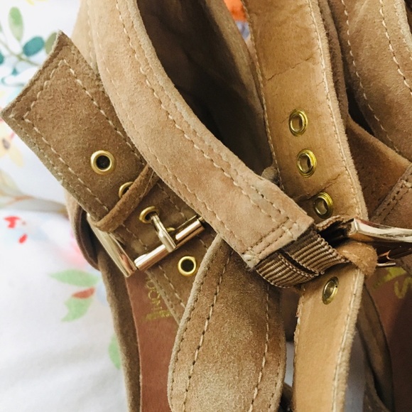 Shelley’s London heels - Picture 3 of 5